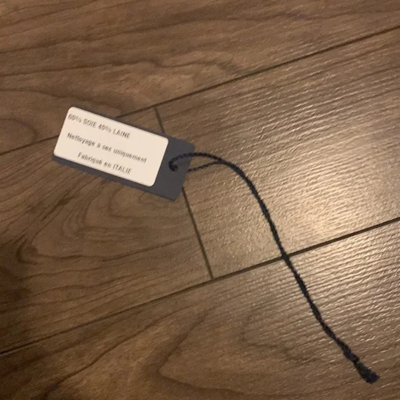 Authentic Louis Vuitton box for a scarf - Picture 4 of 6